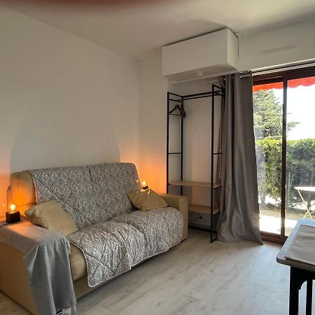 Charmant Studio Avec Terrasse Et Parking A Vence Bagian luar foto